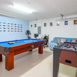  Holiday home Spacious Vacation Near W/ Private Pool- Perfect For Families!